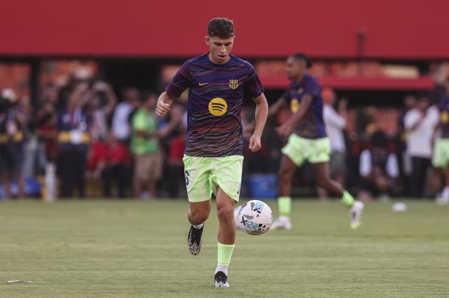 右膝内侧半 右膝内侧半