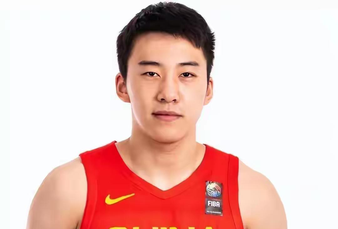 额大概率是, 国男篮内线