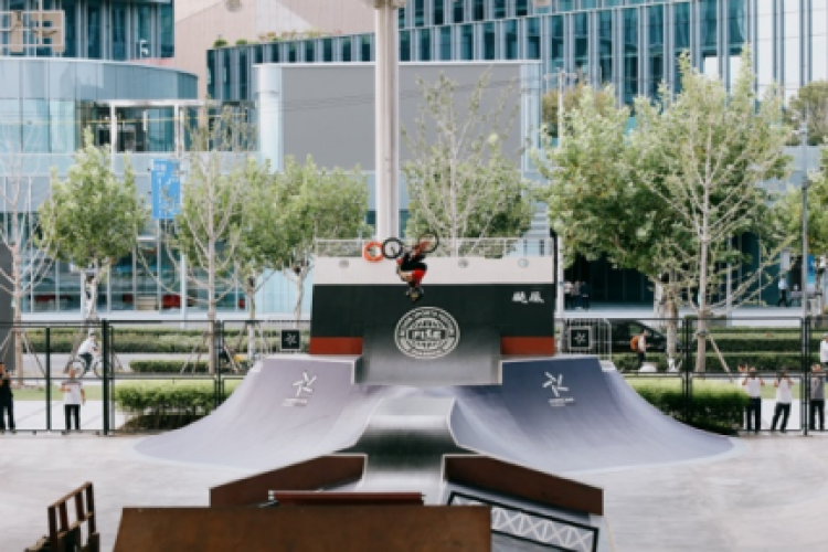 均创历届之, qeExX